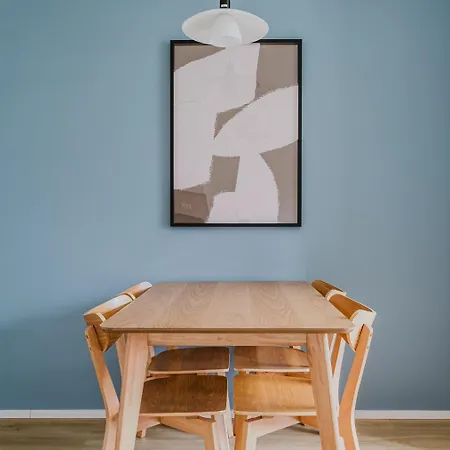 Blueground 7 Furnished Dox Museum Prg-25 Апартаменты *